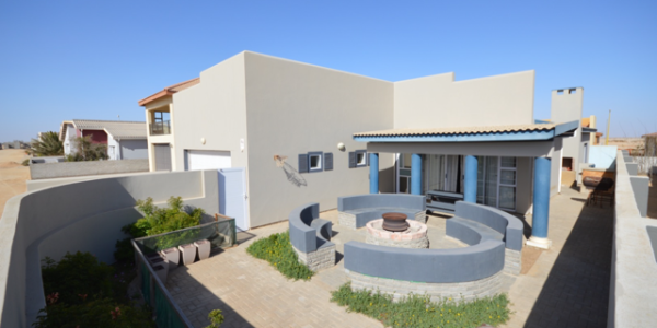 FREESTANDING HOME FOR SALE - HENTIESBAAI