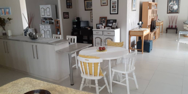 Gorgeous 3 bedroom house for sale in Henties Bay