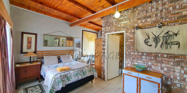 Henties Bay Proper:  5 Bedroom FARMSTYLE HOME is for Sale