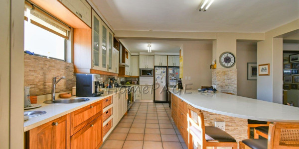 Meersig Walvis Bay:  North Facing Marvel in Sought After Area of Meersig