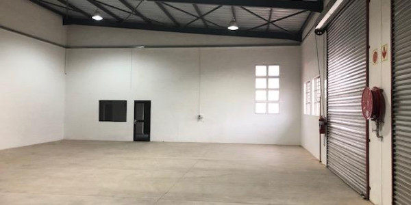 Large Warehouse Facility To Let