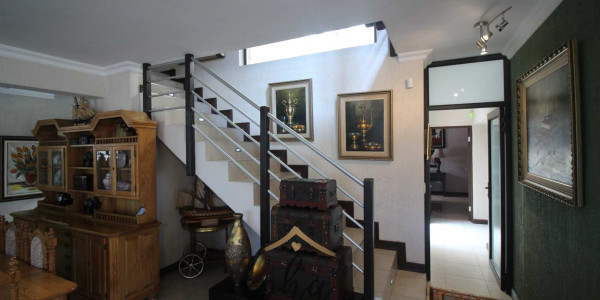 4 Bedroom house with 2 bedroom Flat for Sale - Swakopmund (Ext 9)