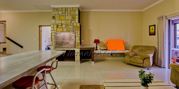 Long Beach Ext 1, Walvis Bay:  Large Luxurious Home with Flat is for Sale