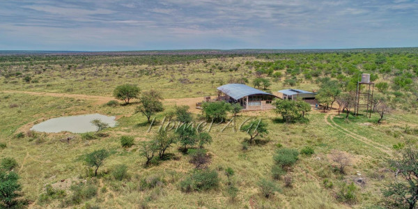 Omaheke Region, Gobabis:  Boutique Guest/Game Lodge is for Sale