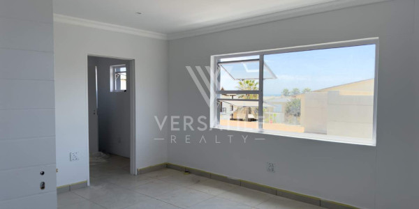 Stunning newly built home, walking distance from the sea and shopping mall.