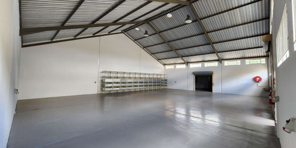 STUNNING DOUBLE VOLUME OFFICES/WAREHOUSE/INDUSTRIAL BUILDING TO LET IN PROSPERITA