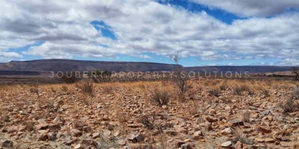 GORGEOUS LIVESTOCK / GAME FARM FOR SALE IN THE SOUTH OF NAMIBIA