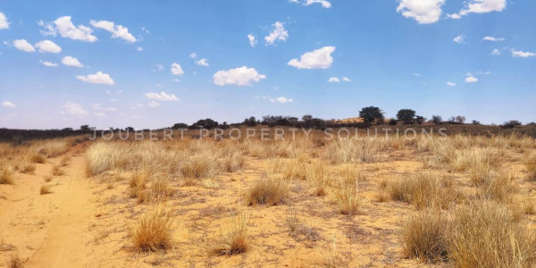 EXCEPTIONAL KALAHARI FARM FOR SALE IN NAMIBIA - HARDAP DISTRICT