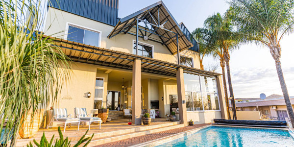 Discover Elegance: 6-Bedroom Ambassadorial Home in Klein Windhoek