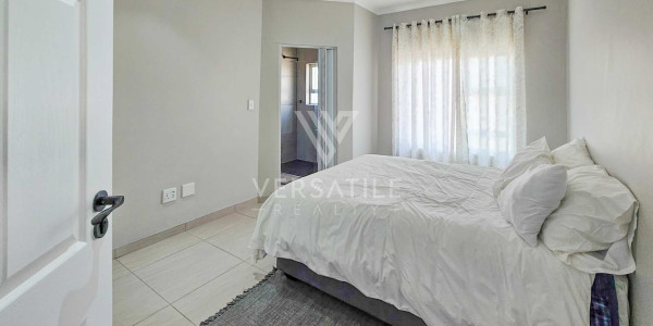 Charming 3-Bedroom Apartment with Large balcony and Outdoor Braai