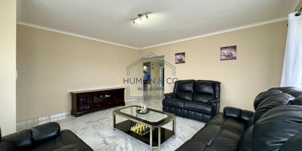 Spacious 4 Bedroom house in Meersig Area