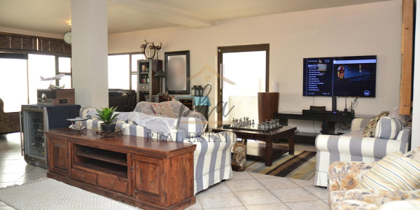 For Sale: Luxurious Beachfront Home with four bedrooms in Swakopmund