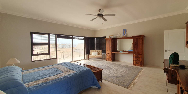 Luxurious Coastal Home with Flat for Sale in Henties Bay