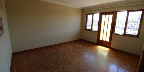 Well maintained Apartment Complex in CBD