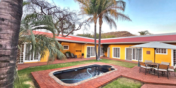 Invest in Luxury: Guesthouse in Klein Windhoek with 16 Rooms