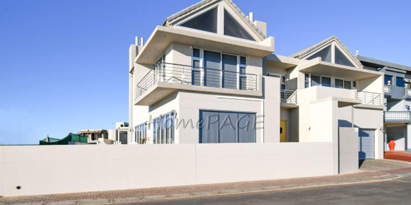 Long Beach Ext 2, Walvis Bay:  A FANTASTIC, SPACIOUS  LUXURIOUS HOME IS FOR SALE