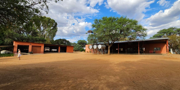 Ultimate Game Farm Retreat - 5376 Hectare Ranch / Farm in Okahandja 140km North East of Windhoek