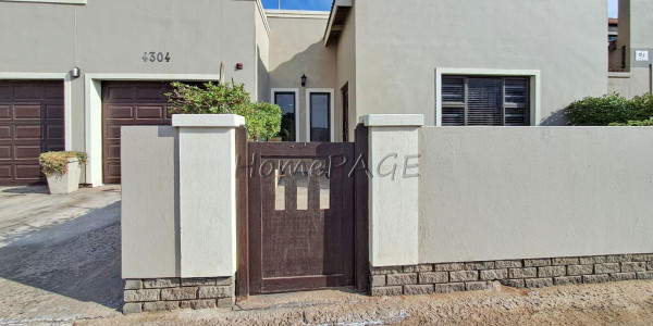 Fairway Estates, Walvis Bay:  VERY NEAT HOME WITH FLAT IS FOR SALE