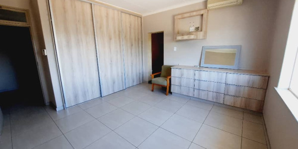 Windhoek Elegance: Furnished Guesthouse with Breathtaking Views!