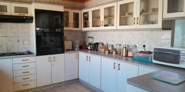 3 Bedroom House For Sale in Soweto-Luxury Hill