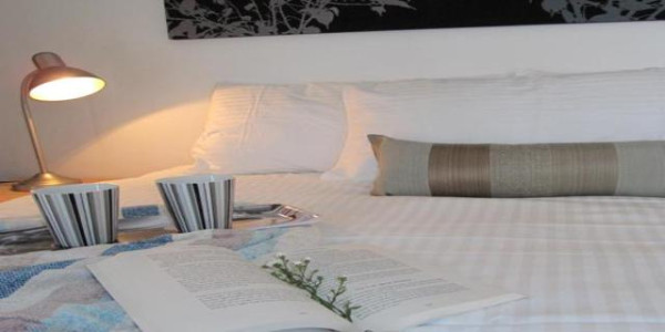 A terrific little bed and breakfast located about a 10 minute walk to the centre of town!