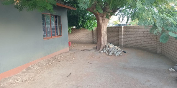 5 Bedroom house for sale in Extension 2, Omulunga, Grootfontein