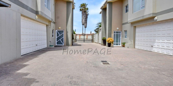 Vineta, Swakopmund:  Neat and Spacious 3 Bedr UPMARKET Townhouse is for sale