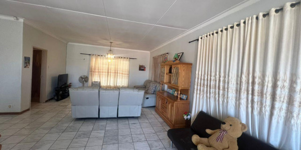 Beautiful 3Bedroom House For Sale: Windhoek West