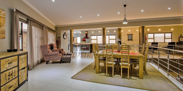 Long Beach Ext 1, Walvis Bay:  Large Luxurious Home with Flat is for Sale