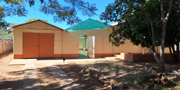 LARGE ERF WITH 3 BEDROOM PREFAB HOUSE FOR SALE - TSUMEB