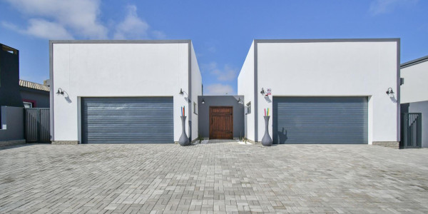 Ext 11, Sun Bay, Henties Bay:  A BRAND NEW 3 BEDR MARVEL FOR SALE