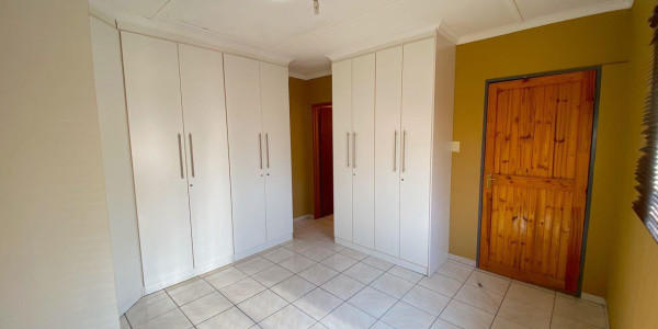2 Bedroom house, with a 2 Bedroom Flat in Ongwediva
