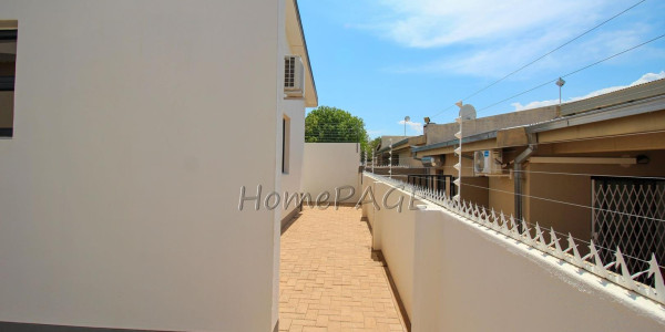 Otjiwarongo:  STUNNING, MODERN 4 BEDR HOME WITH FLAT is for sale