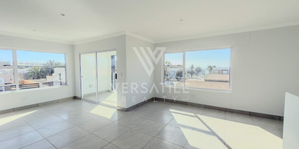 Stunning newly built home, walking distance from the sea and shopping mall.