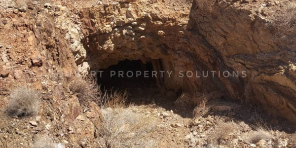 BEAUTIFULL HUNTING / LIVESTOCK / MINING FARM FOR SALE IN THE SOUTH OF NAMIBIA – ARIAMSVLEI DISTRICT