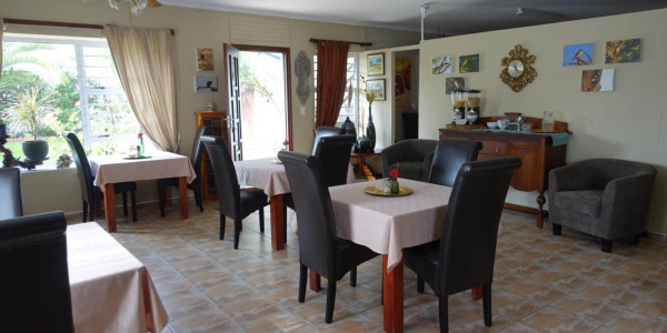 WELL ESTABLISHED GUESTHOUSE CLOSE TO SHOPPING MALL & BEACH