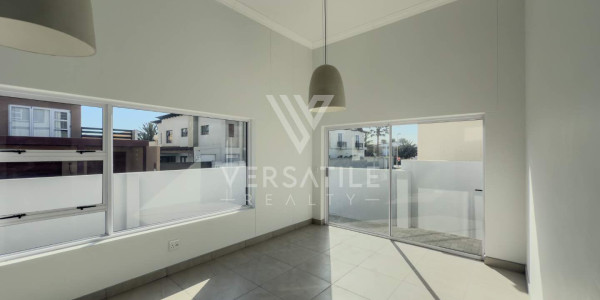 Stunning newly built home, walking distance from the sea and shopping mall.