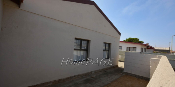 Henties Bay:  6 UNITS ON ONE ERF FOR SALE