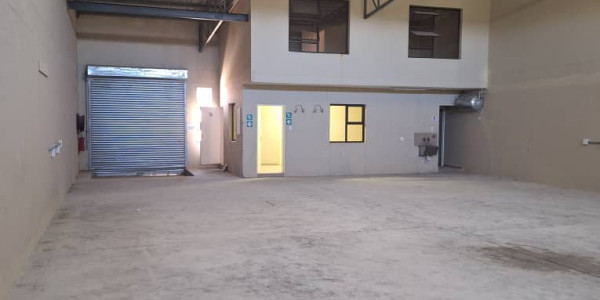 Spacious Warehouse with Office Space and Private Parking