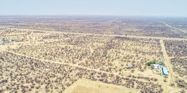 Otjozondjupa Region, Okahandja area:  26.7 Ha Smallholding is for sale