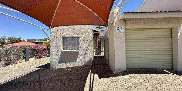 3 Bedroom Townhouse For Sale in Windhoek West