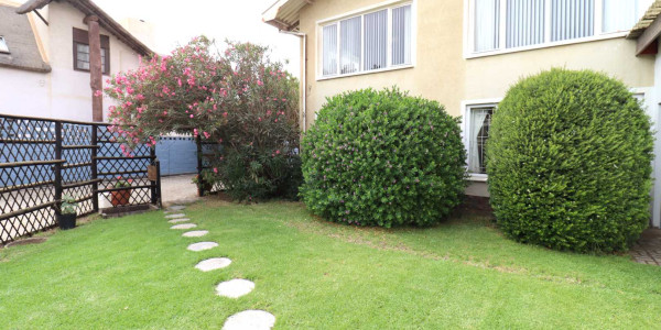 4 Bedroom Home with 1 Bedroom Flat for Sale, Swakopmund Kramersdorf