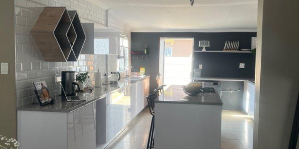 ‼️‼️ Buy a modern 3 bedroom family home in Dorado park, selling at N$ 1950 000 cost exclusive