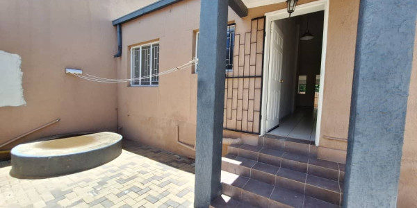 FOR SALE | PRICE REDUCED????FREE STANDING HOUSE, AVIS
