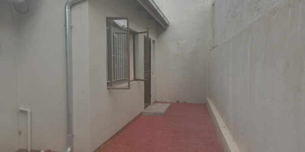 A  Backyard flat for Rent In Cimbebasia, Windhoek