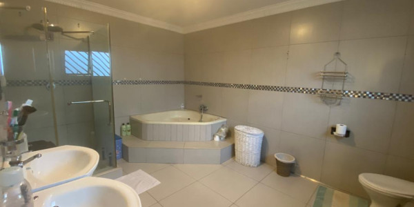 Windhoek Khomasdal: Beautiful 4 Bedroom house is For Sale