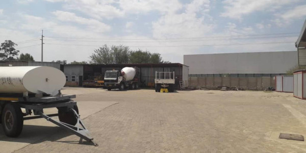 TO LET - Warehouse Building with huge yard in Southern Industrial