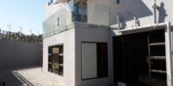 MODERN DOUBLE STOREY HOUSE FOR SALE IN AUASBLICK