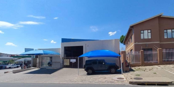 Warehouse For Sale in Prime Position