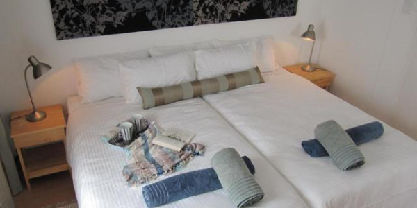 A terrific little bed and breakfast located about a 10 minute walk to the centre of town!